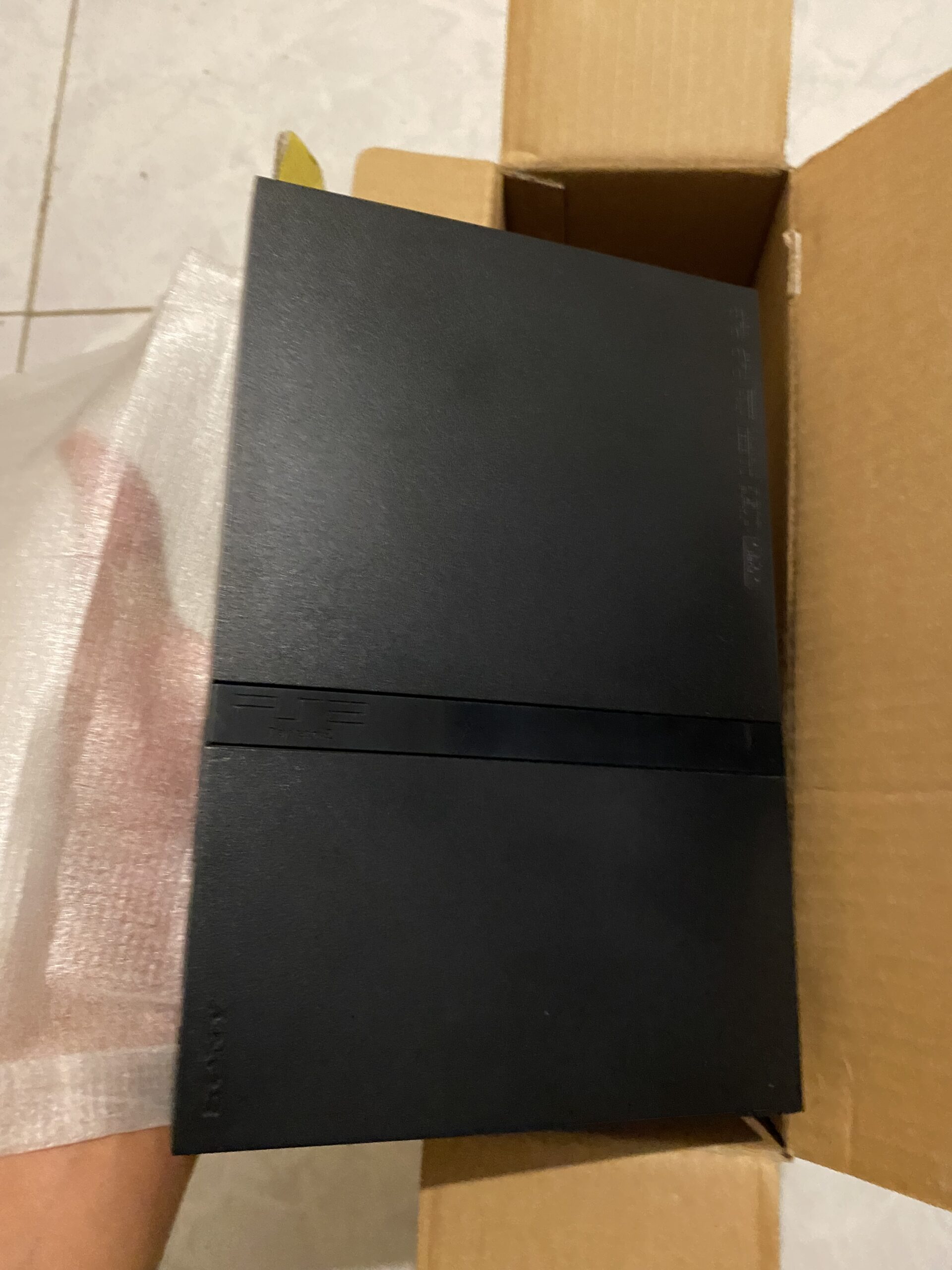 Playstation 2 kullanılmamış kutulu Gamepad Yok.